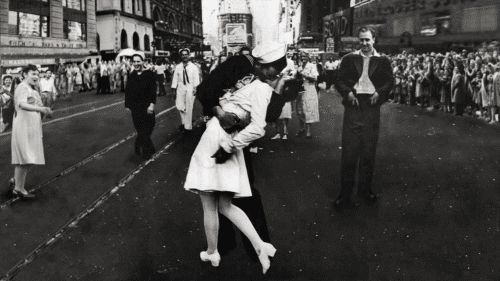 Times Square kiss