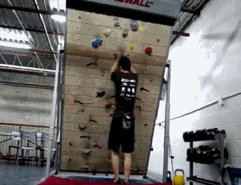Endless climbing wall