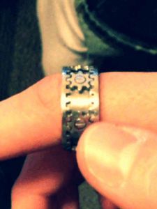 Mechanical ring