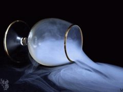 Cloud in the wineglass