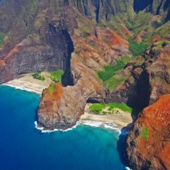 Na Pali’s Hidden Beaches of Honopu