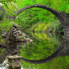 Moon bridge