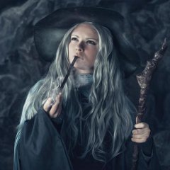 Women Cosplay as Male Characters from The Hobbit