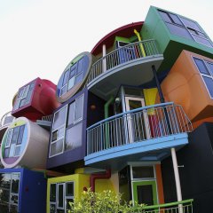 http://all-that-is-interesting.com/wordpress/wp-content/uploads/2012/08/tokyo-architectural-marvels-reversible-lofts2.jpg
