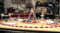Amazing Bug Circus Powers Smart Phone