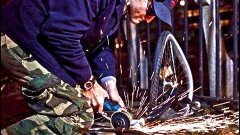 New Yorker Steals His Own Bike In Broad Day Light As Social Experiment