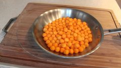 How to flip food in a pan like a chef