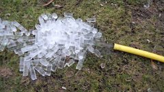 Watering hose spits out ‘ice tubes’ after freezing overnight