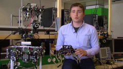 A robot that runs like a cat