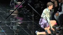 Model falls on Burberry catwalk
