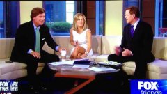 Fox news anchor falls asleep on air