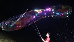 Giant bubble explosions